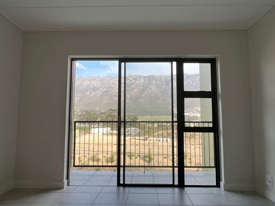 To Let 1 Bedroom Property for Rent in Gordons Bay Central Western Cape